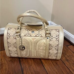 Elegant Cream and Tan Handbag